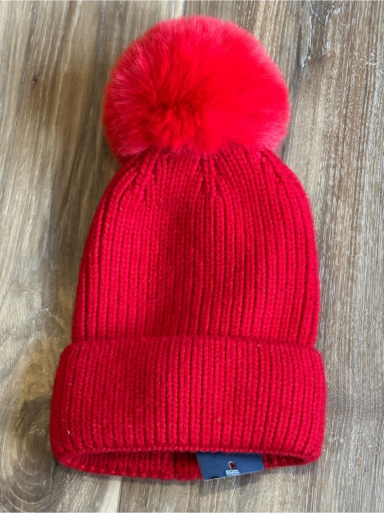 Norla Accessories - Norla Canada Red Pom Pom Beanie NWT
